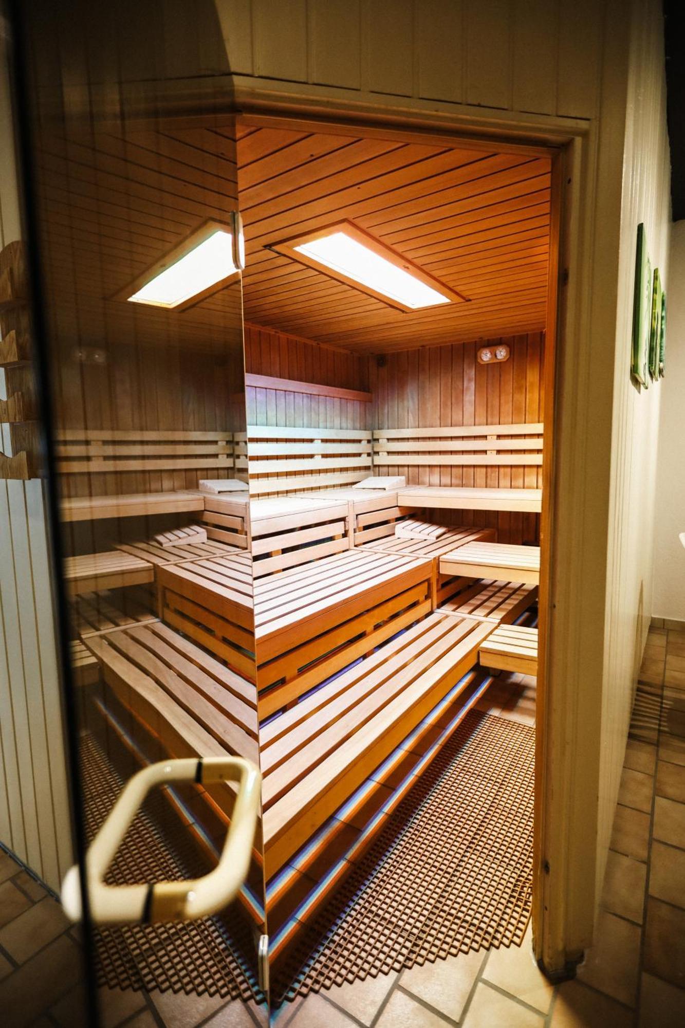 בראונלאגה Terrassenhaus Im Harz, Pool, Sauna, Wlan מראה חיצוני תמונה